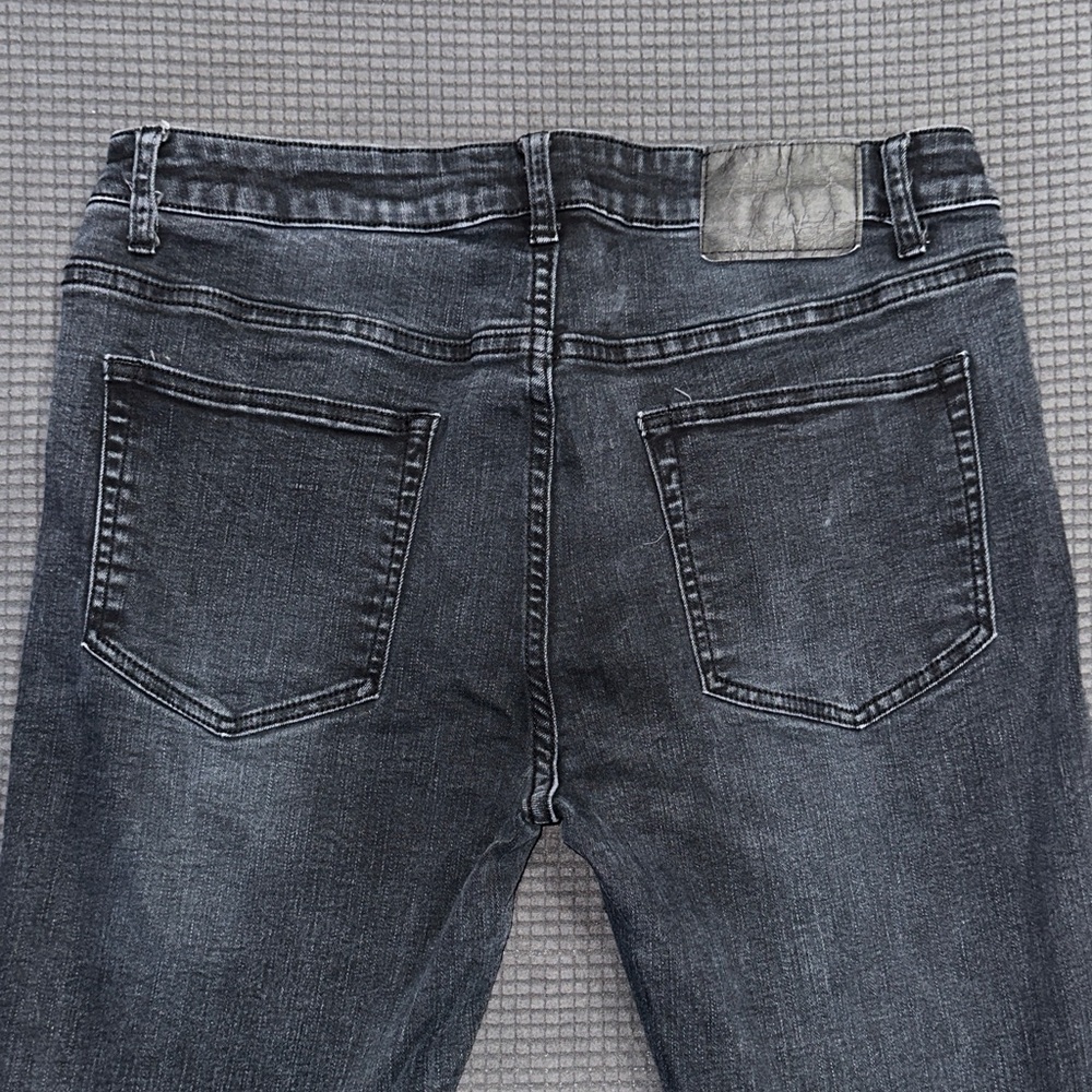 Rue21 Men's Skinny Jeans - Dark Wash - Picture 4 of 6